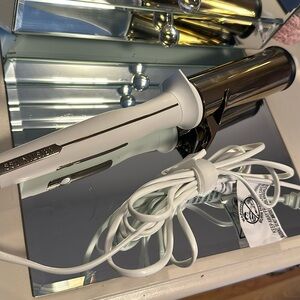 Kristin Ess Curly Hair